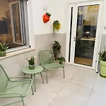 Vimini Like A Local - Center Apartment *